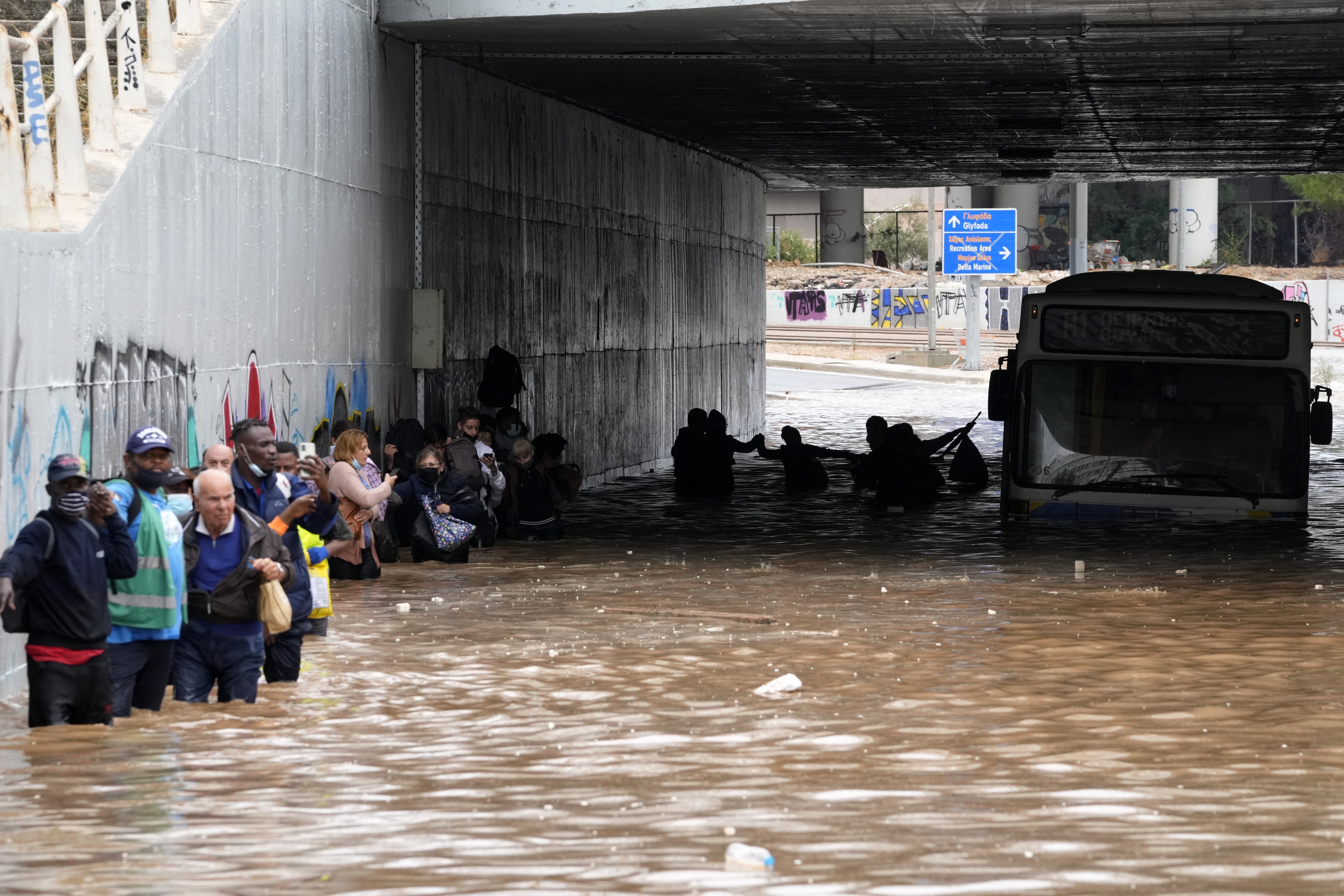 <p>Тежки наводнения в Атина, Гърция</p>