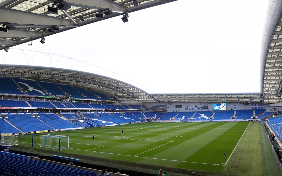 Шампионът Манчестър Сити се изправя пред предизвикателство в лицето на