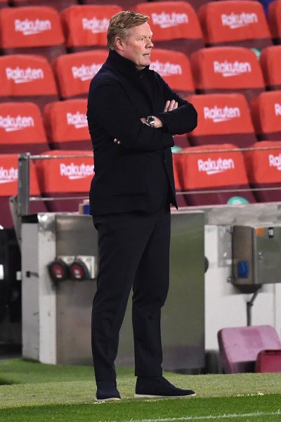 Роналд Куман като старши треньор на Барселона в периода август1