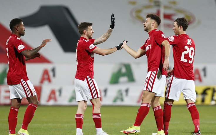 ЦСКА набира пари за ДЮШ с разпродажба на екипи