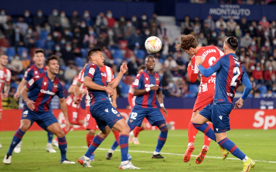 Леванте успя да спечели точка срещу Ателтико Мадрид, завършвайки 2:2