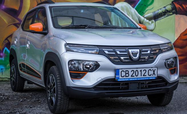  STOP & GO: Гаранцията на Dacia Spring Electric е 5 години и 100 000 км, а на батерията - 8 години и 120 000 км. 