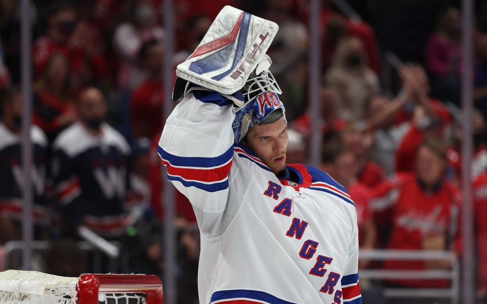 Александър Георгиев спаси две дузпи и донесе победа на Ню Йорк Рейнджърс в НХЛ (видео)