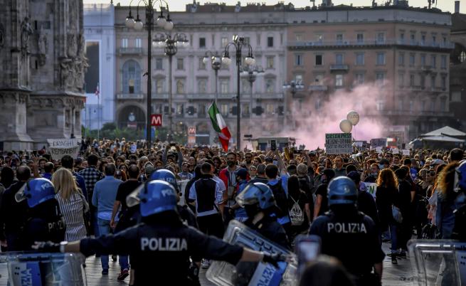 Италианската полиция предприе мерки срещу видни антиваксъри