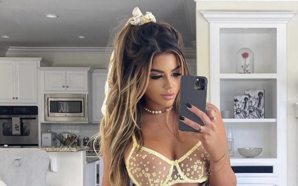 Неустоимият американски модел Джулиан Кисингер държи винаги да бъде под