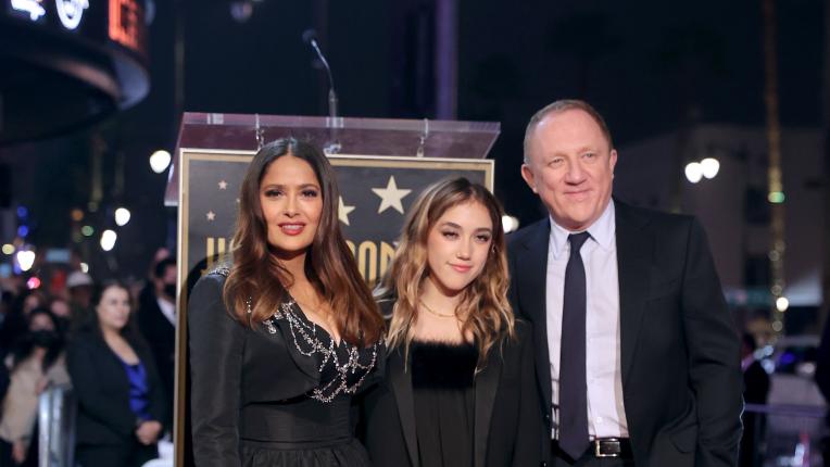 Салма Хайек отпразнува своята звезда на Алеята на славата