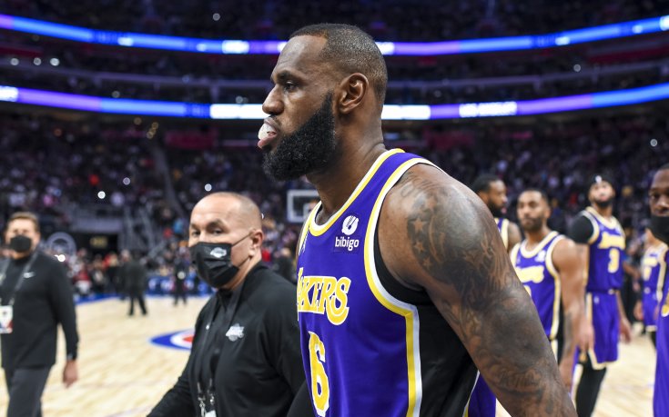 Солена глоба за ЛеБрон Джеймс