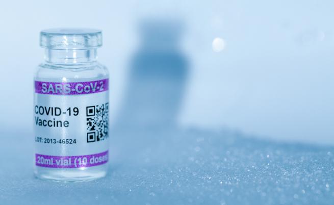 Кризата с COVID-19 настройва ваксинирани срещу неваксинирани