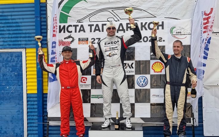 Маршавелов завърши сезона с победа