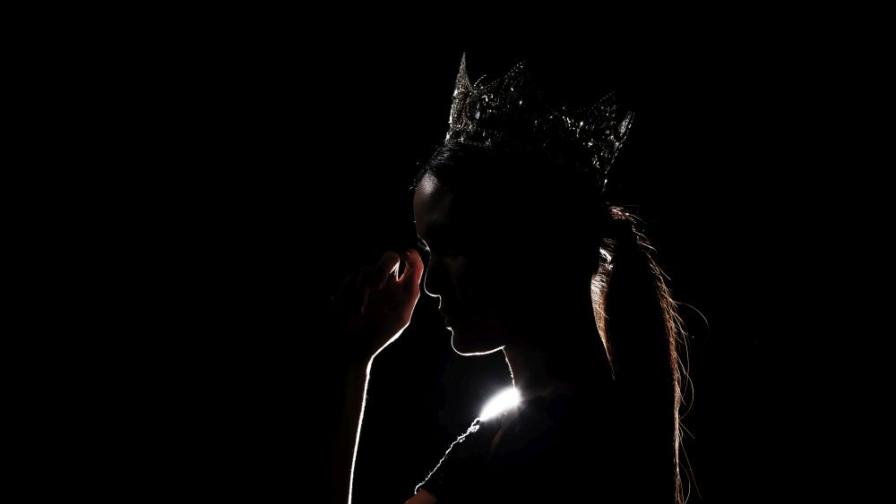 "Мис Чили" изненада света с дет метъл изпълнение (ВИДЕО)