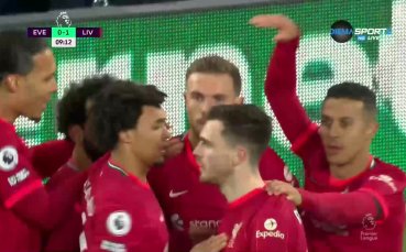 Хендерсън поведе Ливърпул напред в дербито срещу Евертън