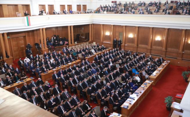Внесоха в парламента проект за военна помощ за Украйна
