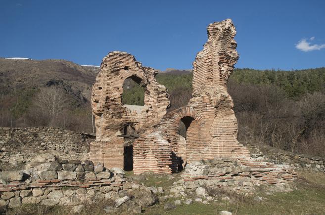 Еленската базилика  останки от някогашно величие
