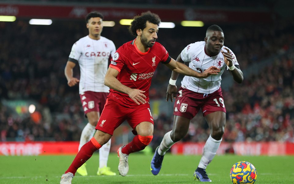 Отборите на Ливърпул и Астън Вила играят при в двубой