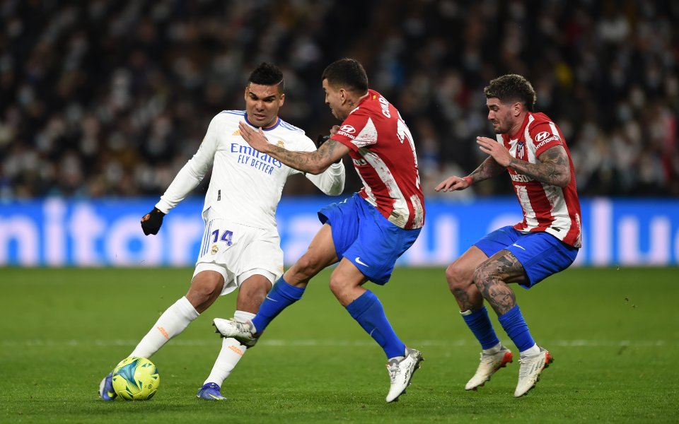 Атлетико Мадрид приема градския съперник и нов шампион на Испания