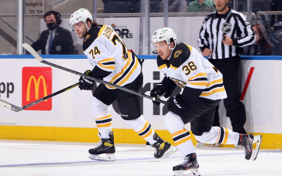 Мачът от НХЛ между Монреал и Бостън е отложен заради много