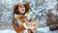 жена зима сняг студ стил мода шапка усмивка щастие