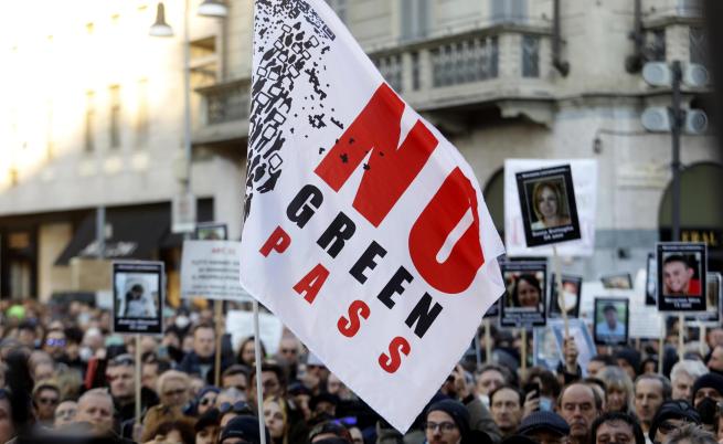Протести срещу COVID ограниченията в редица градове в Европа