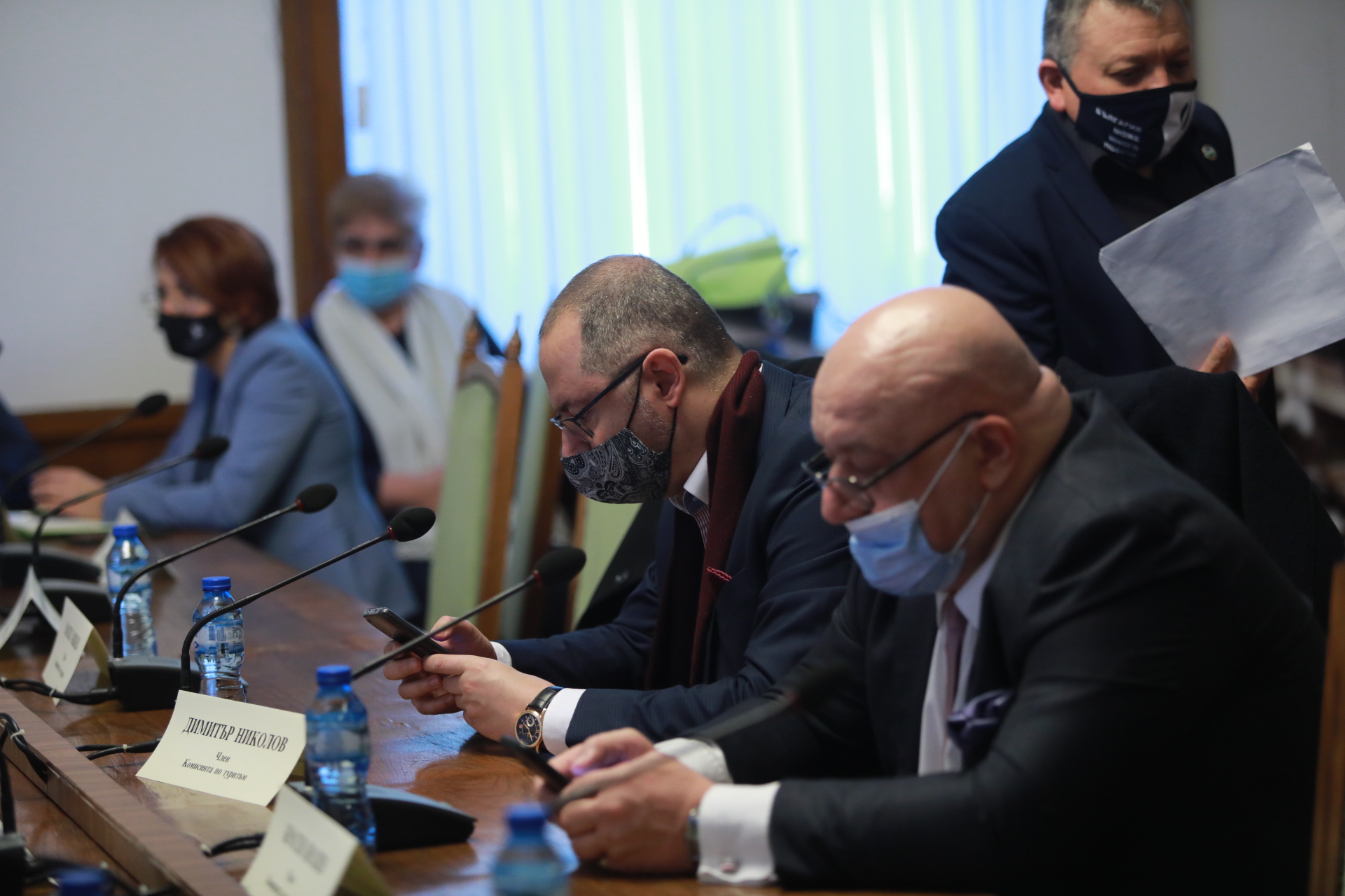 Доц. Кунчев докладва за епидемичната обстановка на депутатите от Комисията по туризъм