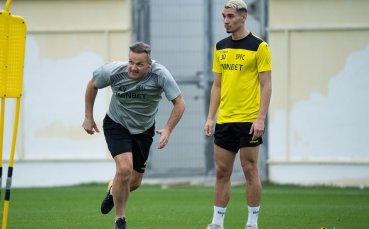 Ботев Пловдив води преговори за привличането на двама футболисти централен защитник