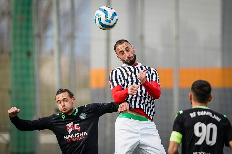 Локомотив София Дукаджини1