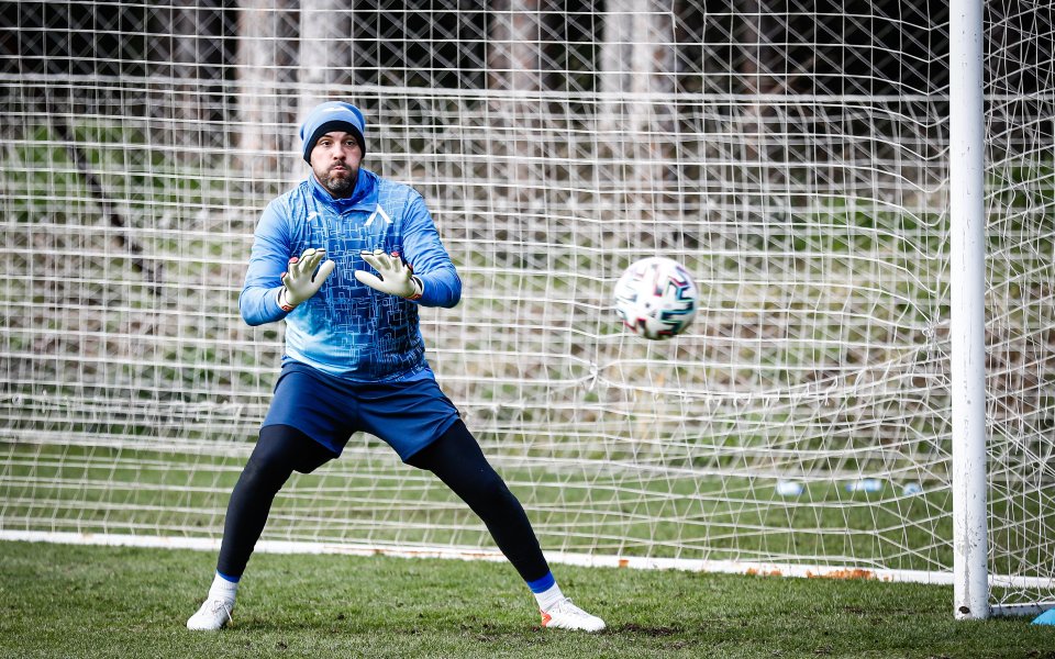 На "Герена" си отдъхнаха вчера. Травмата на Николай Михайлов се