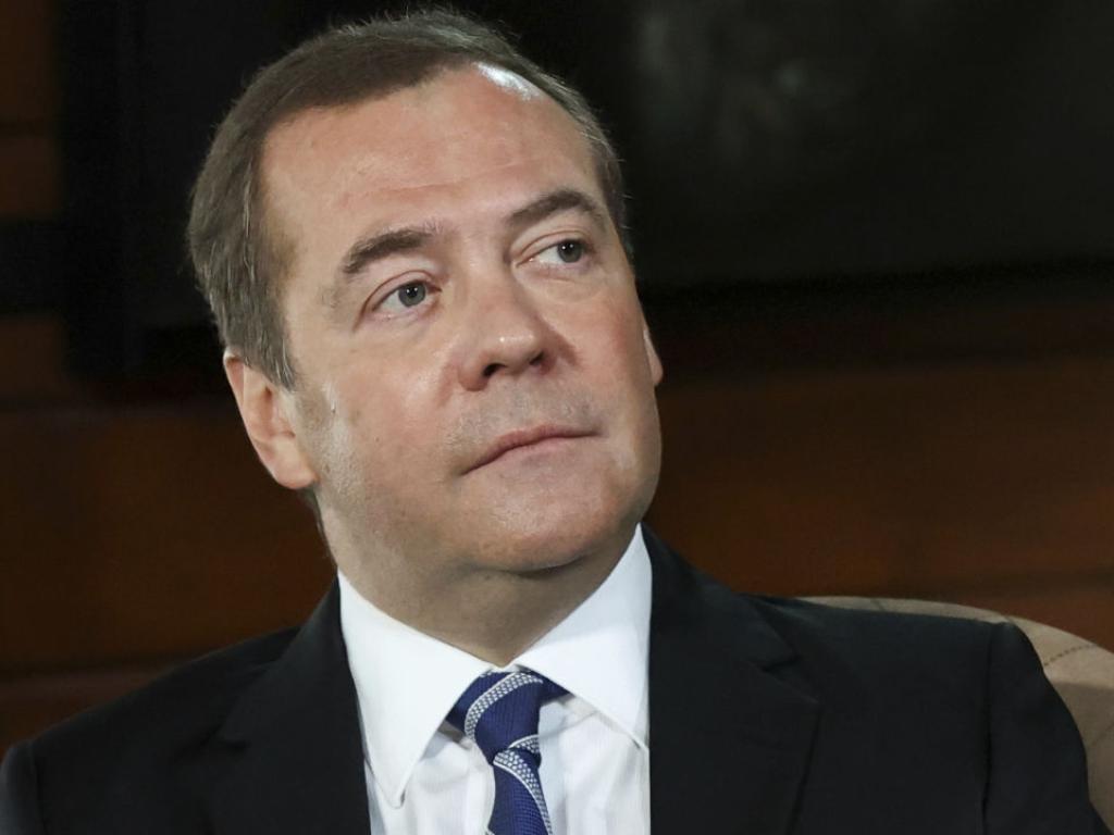 Бившият руски президент Дмитрий Медведев предупреди че всякакви украински атаки