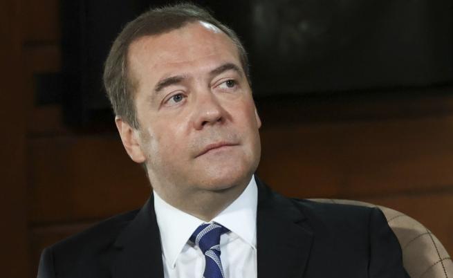 Медведев: НАТО няма да се намеси, ако Русия извърши ядрена атака срещу Украйна