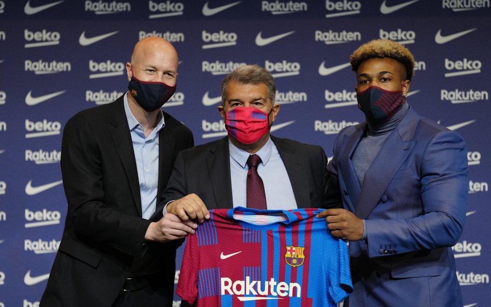 Президентът на Барселона Жоан Лапорта засипа с похвали Адама Траоре,