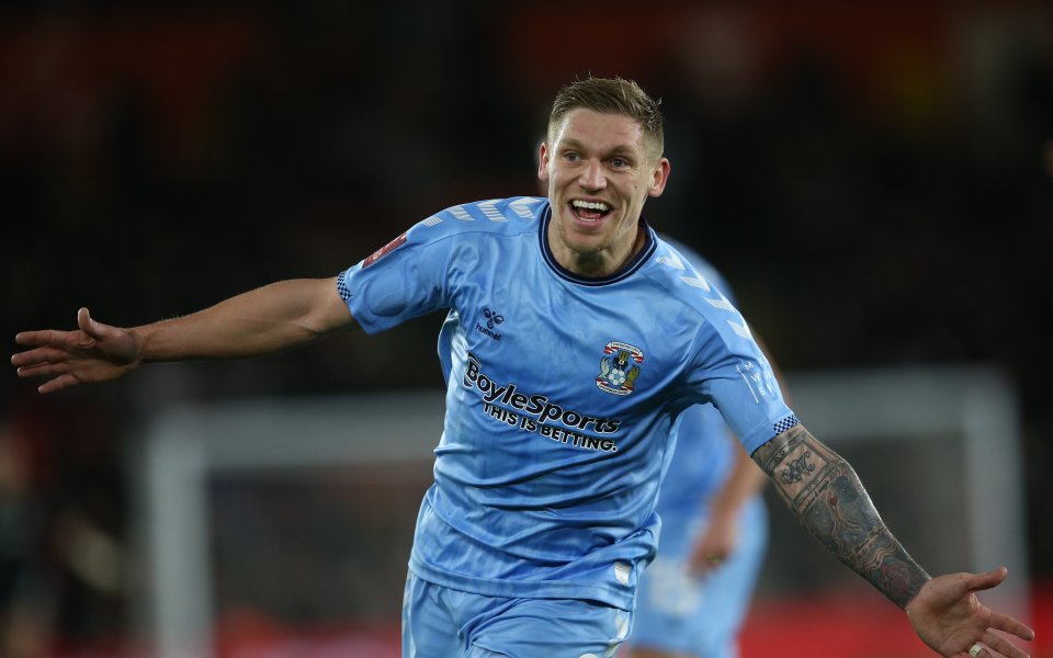 Ковънтри ще загуби пет точки от настоящия си актив във