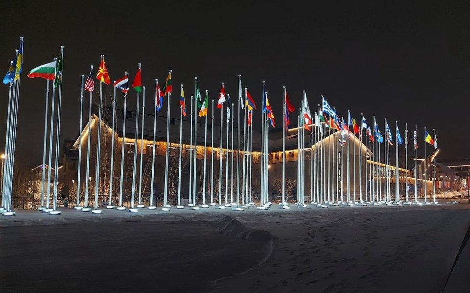 Ева Вукадинова е с пукната костица в областта на дланта.