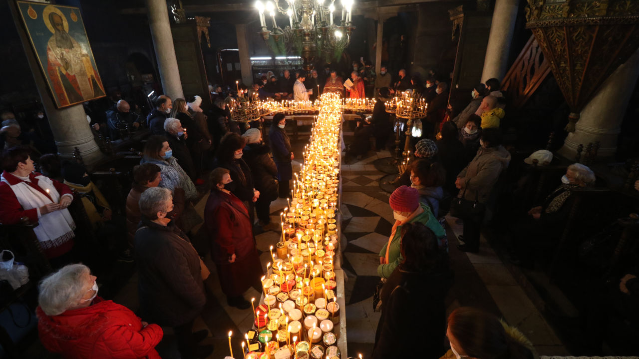 <p>На 10 февруари Българската православна църква почита паметта на Св. Харалампий Чудотворец</p>