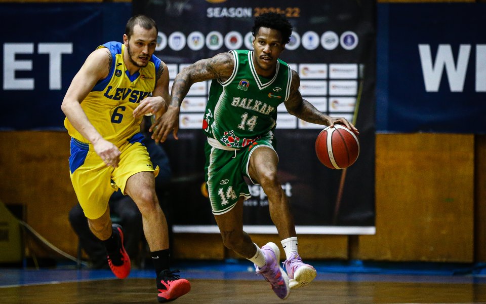 Отборът на Левски отстъпи като домакин на Балкан (Ботевград) с