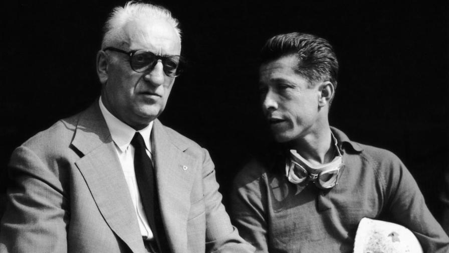 Енцо Ферари с белгийския пилот Оливие Гендебиен на Монца за първите официални тестове за GP на Италия, 11.09.1959.