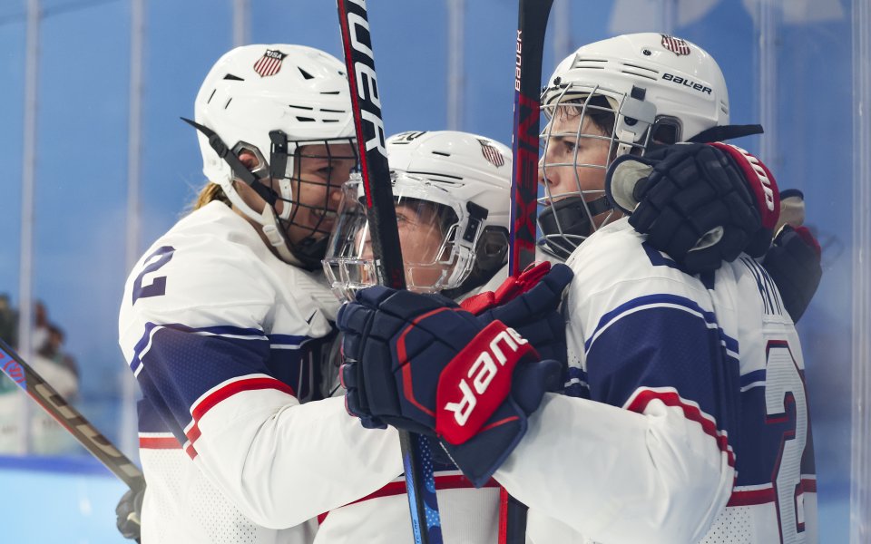 Финландия и САЩ са на полуфинал на Световното по хокей
