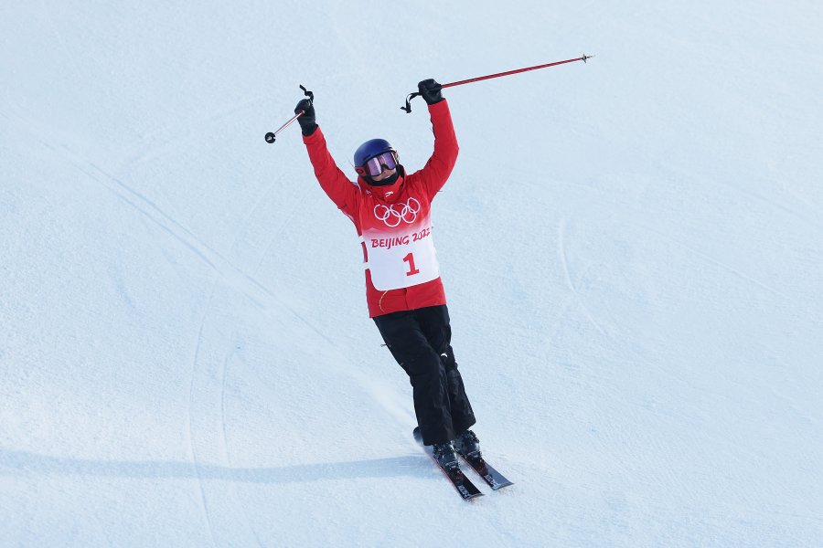 Айлин Гу триумфира в халфпайпа на ските свободен стил1