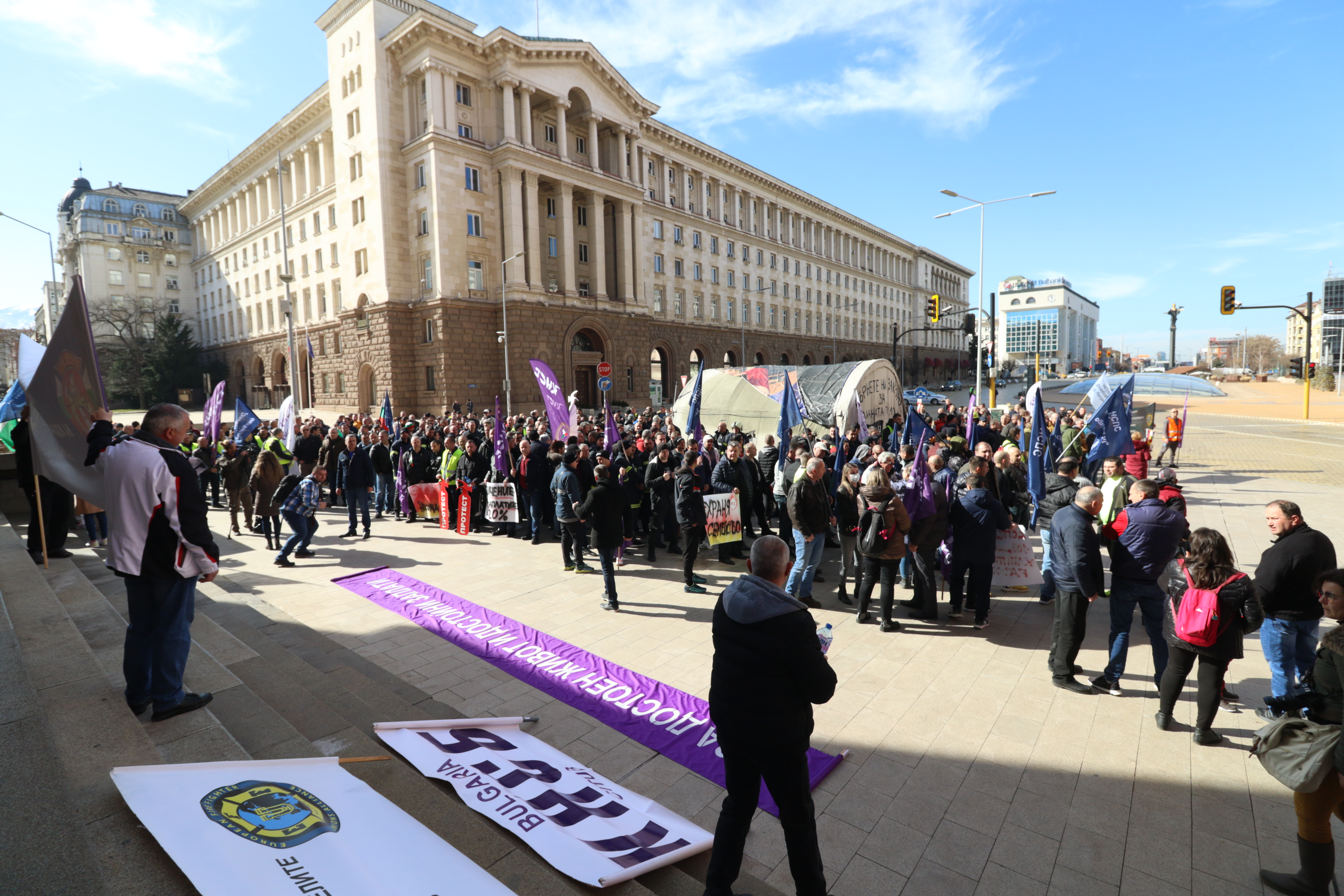 <p>Шествие на Националния синдикат на пожарникарите и спасителите &quot;Огнеборец&quot;</p>