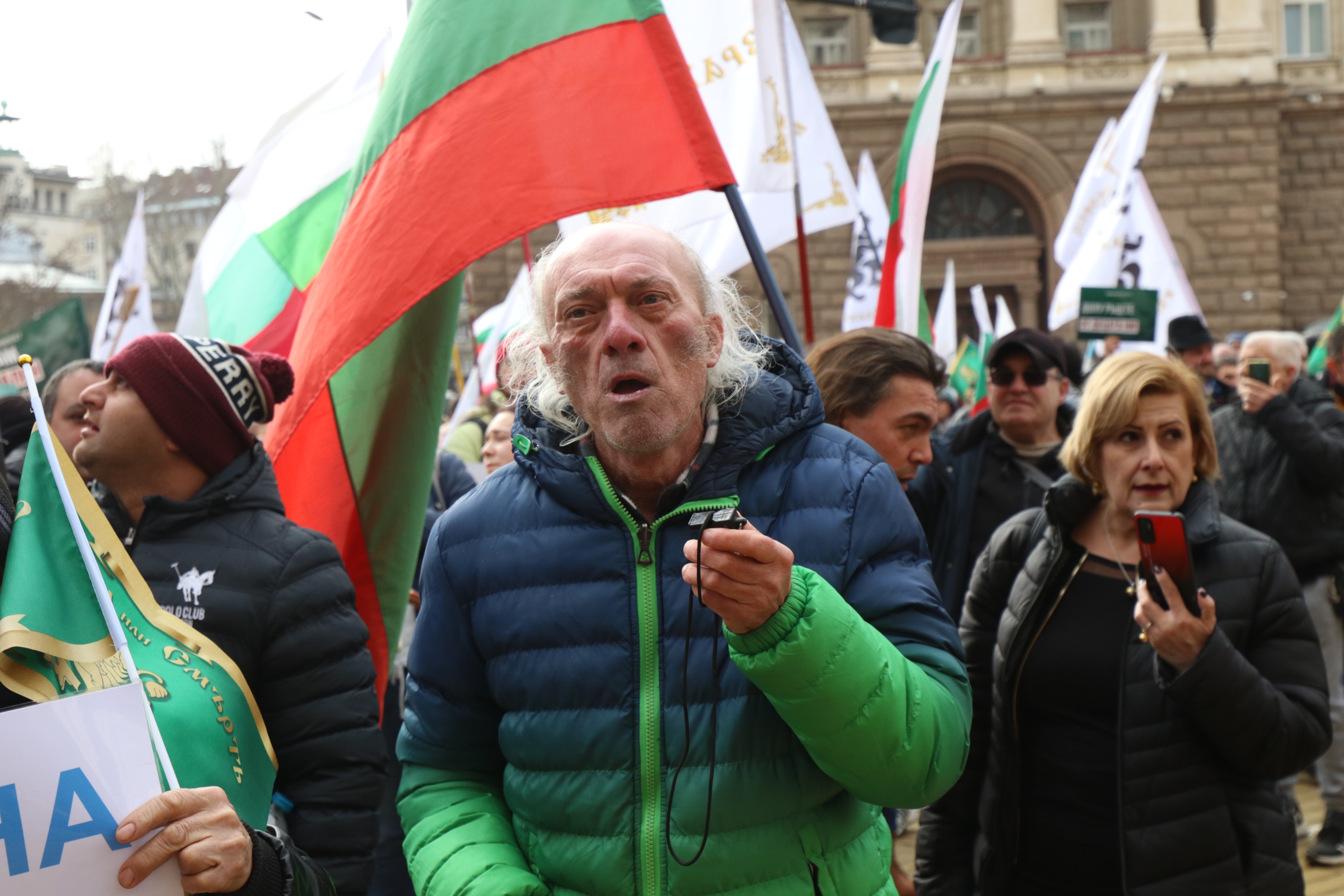 Протест на "Възраждане" срещу зеления сертификат