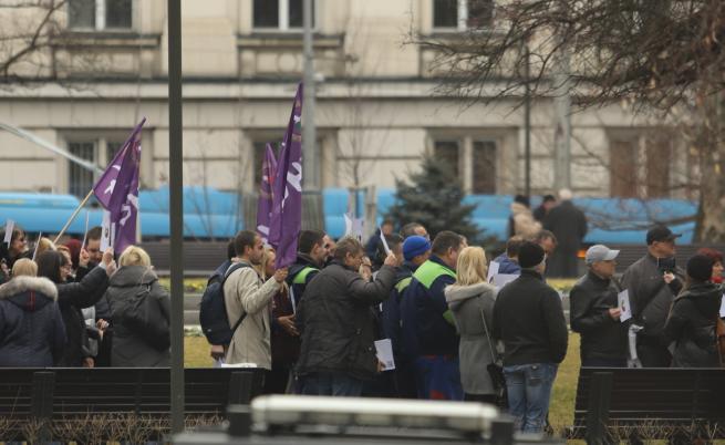 КНСБ на протест срещу гласуването на държавния бюджет