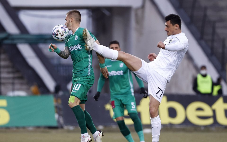 Славия и Берое играят при 0:0 в последен 1/4-финал от