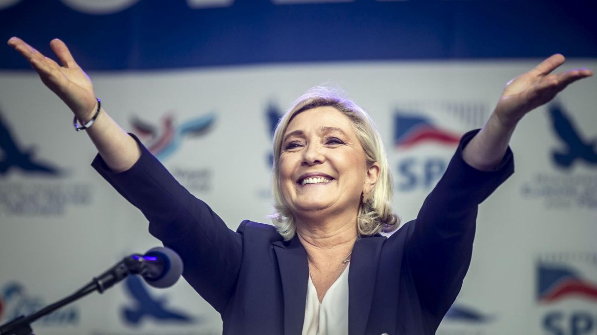 Марин льо Пен и 8 евродепутати бяха признати за виновни