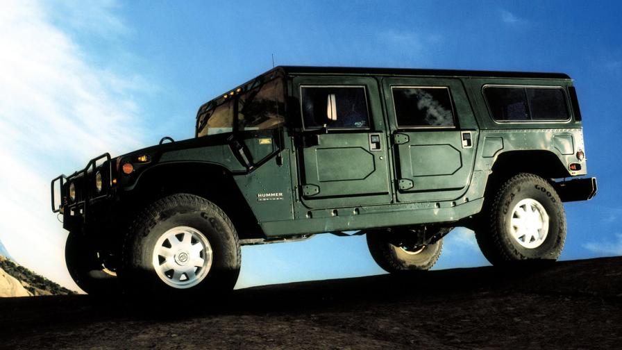 Най-големият Hummer H1 e висок 6,6 м, принадлежи на арабски шейх