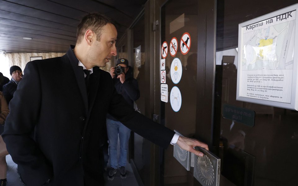 Димитър Бербатов, неговият екип и клубовете, които го подкрепят, се