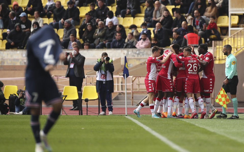 Отборите на Монако и Пари Сен Жермен играят при в