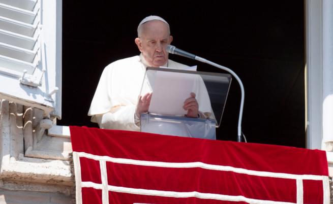 Папа Франциск нарече войната в Украйна неоправдано „безсмислено клане“