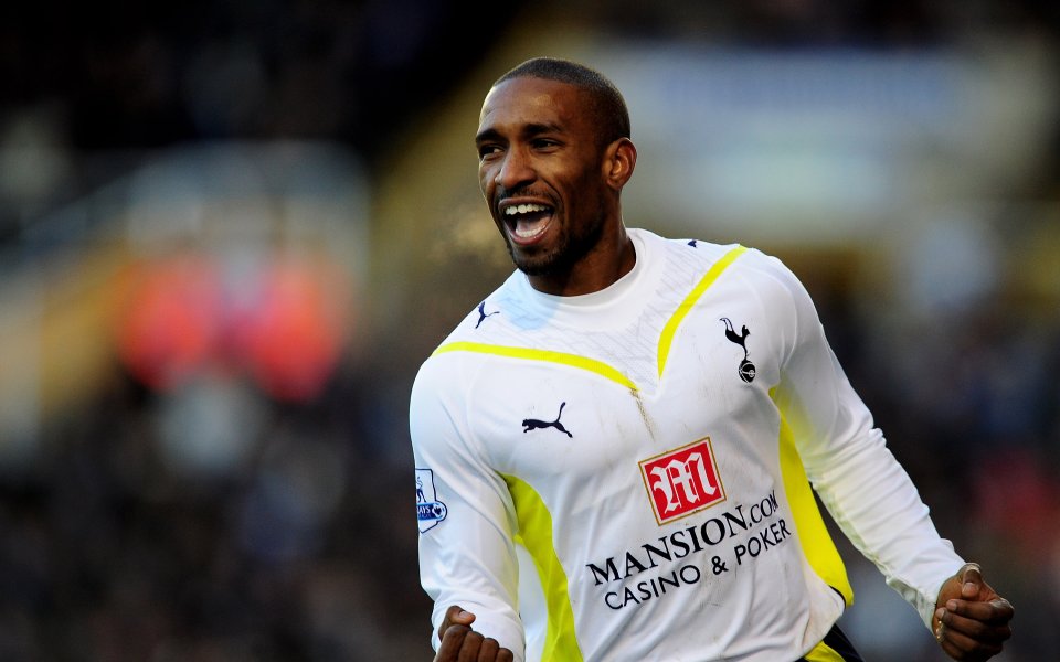 Бившият нападател на Англия и Тотнъм Джърмейн Дефоу може да