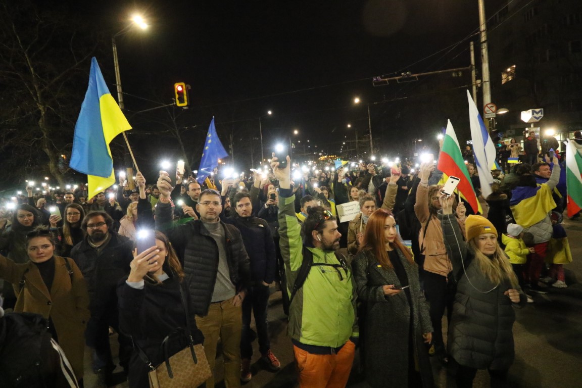 Огромно шествие в София срещу войната в Украйна