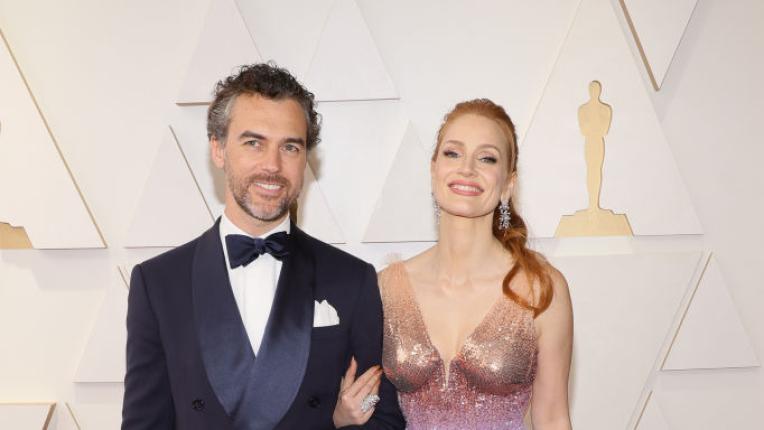 Наградите „Оскар“: 10 горещи звездни двойки, които ни върнаха вярата в истинската любов