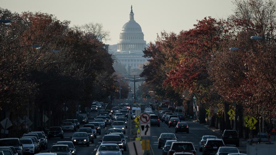 <p>Вашингтон иска да забрани колите с ДВГ от 2030 г.</p>