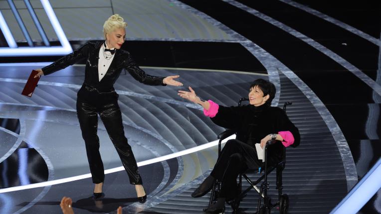 Урок по доброта: Лейди Гага и Лайза Минели на Оскарите